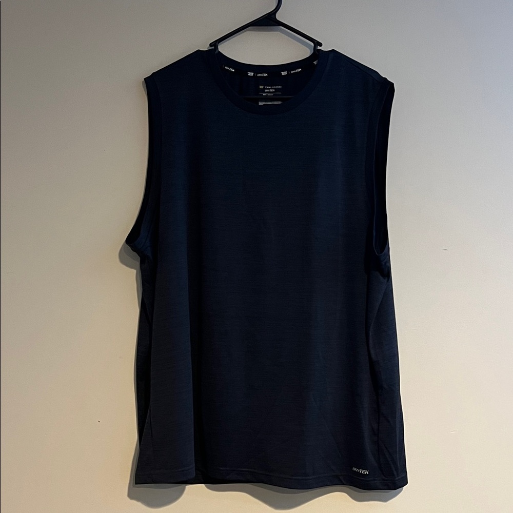 ♻️Tek Gear sleeveless shirt